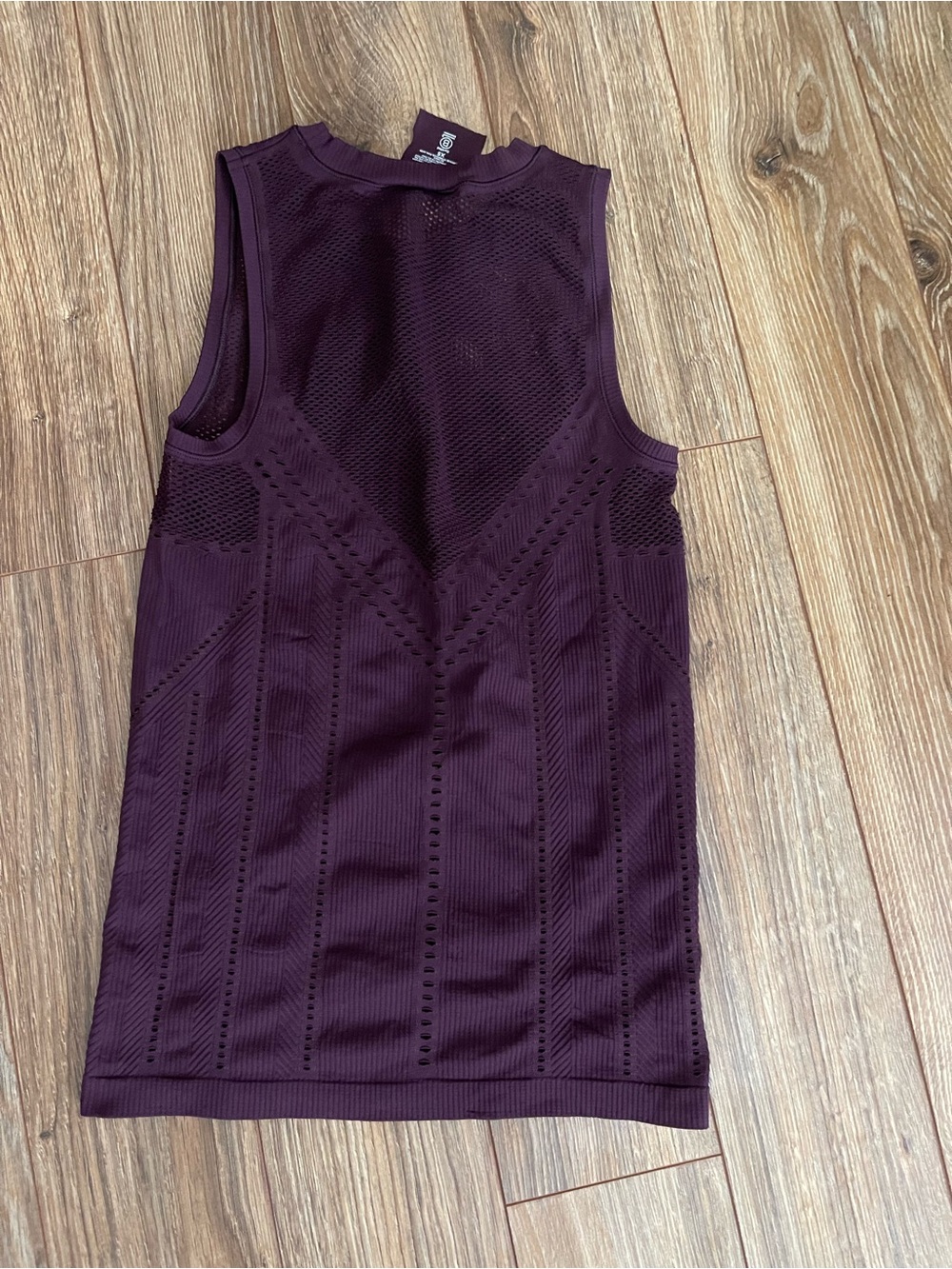 Athleta Deep Plum Ribbed Performance Tank - Picture 4 of 6
